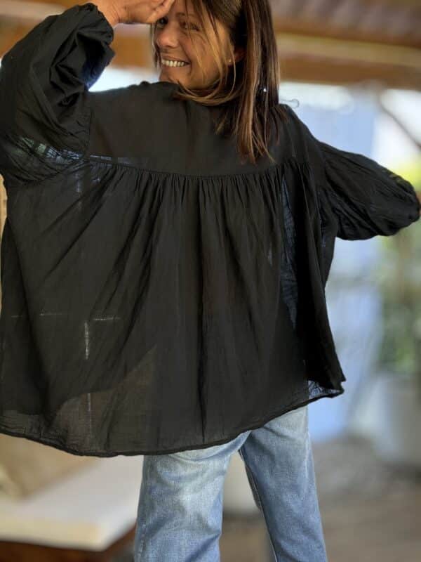 blouse Agathe noire oversize – Image 4