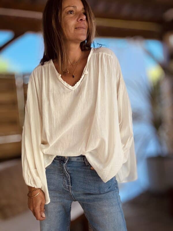 blouse  Agathe oversize en voile de coton écru – Image 5