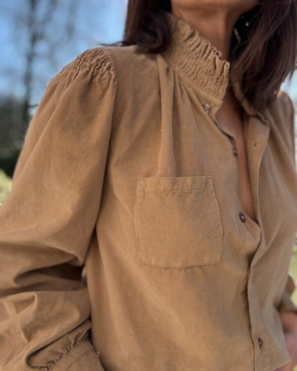 Chemise Brune en velours tan – Image 7