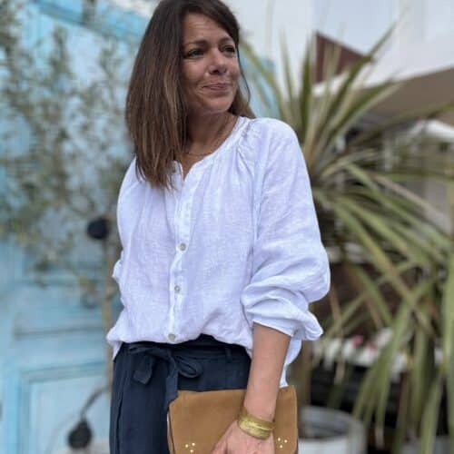 Chemise en lin blanche Albane, coupe droite ample et boutons nacrés