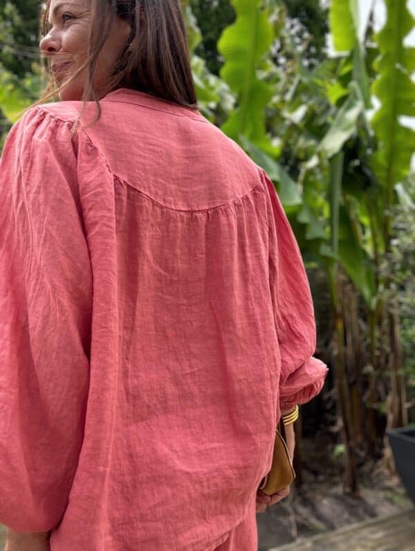 Chemise en lin terracotta Romane manches ballon – Image 3