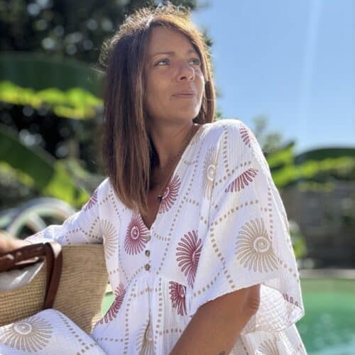 Robe longue blanche Pipa motifs framboise & beige