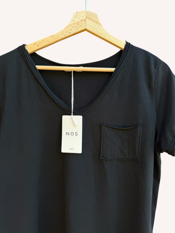 T-shirt noir en coton col V – Image 4