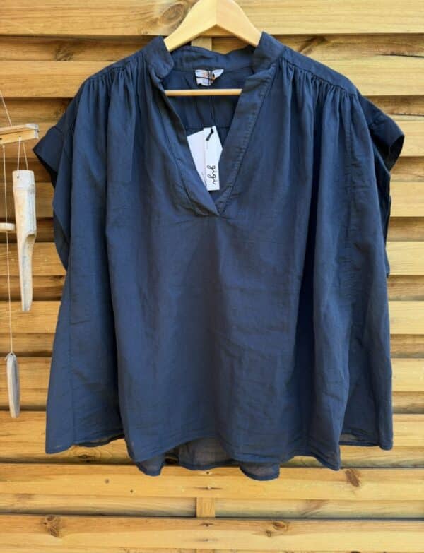 Blouse ample Théa en voile de coton marine – Image 6
