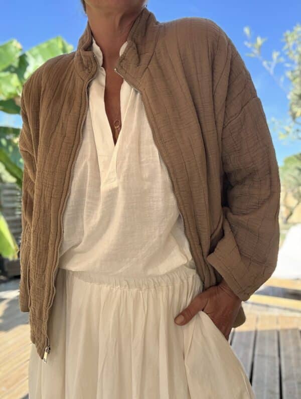 Veste matelassée légère en coton camel