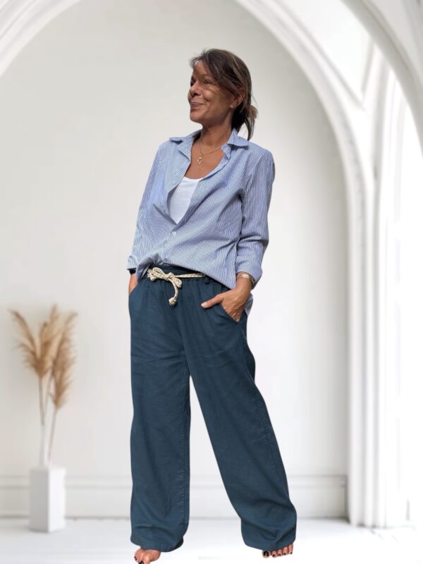 Pantalon large en coton marine Intuition – Image 6