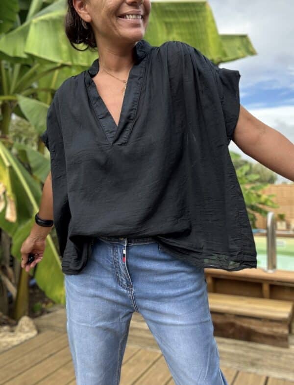 Blouse ample Théa en voile de coton noir – Image 3