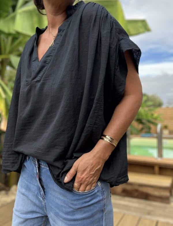 Blouse ample Théa en voile de coton noir – Image 4