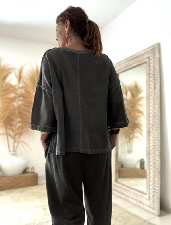 Sweat oversize en coton noir délavé manches 3/4 – Image 5