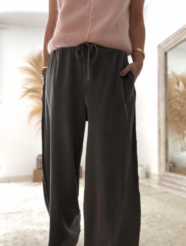 Pantalon ample en coton délavé noir – Image 7