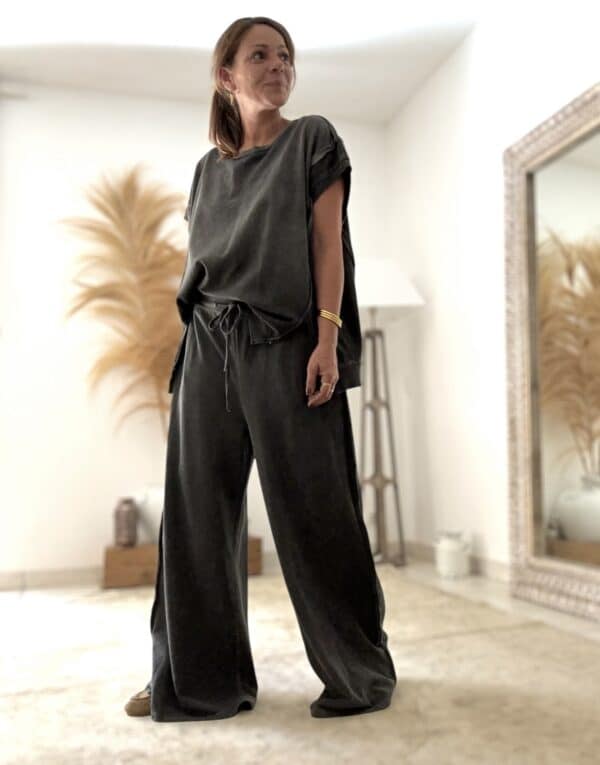 Pantalon ample en coton délavé noir – Image 2