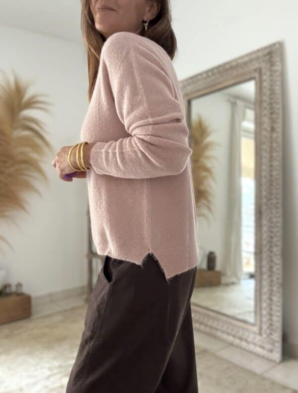 Pull rose antique en baby alpaga – Image 3