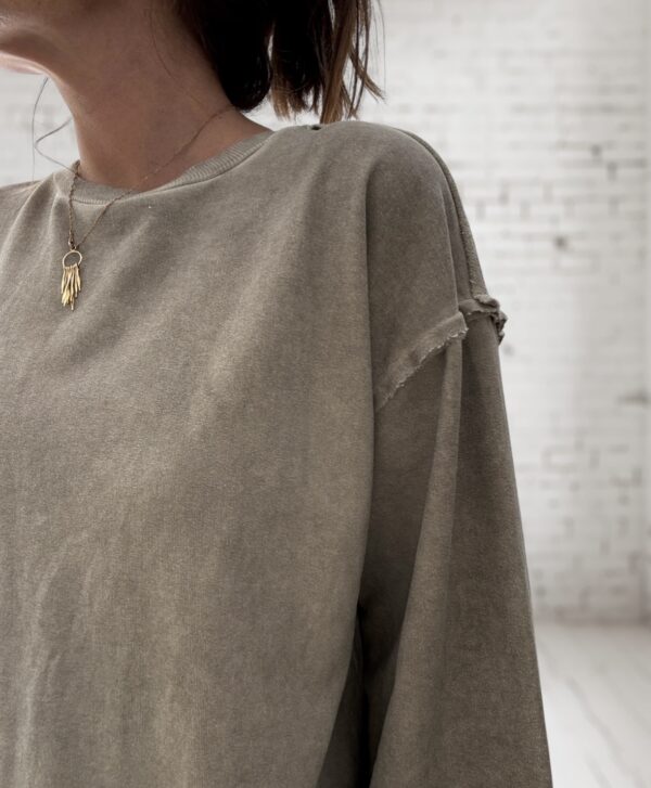 Sweat oversize en coton beige délavé manches longues – Image 3