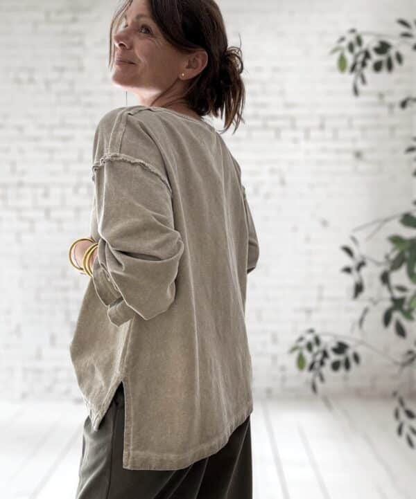 Sweat oversize en coton beige délavé manches longues – Image 8