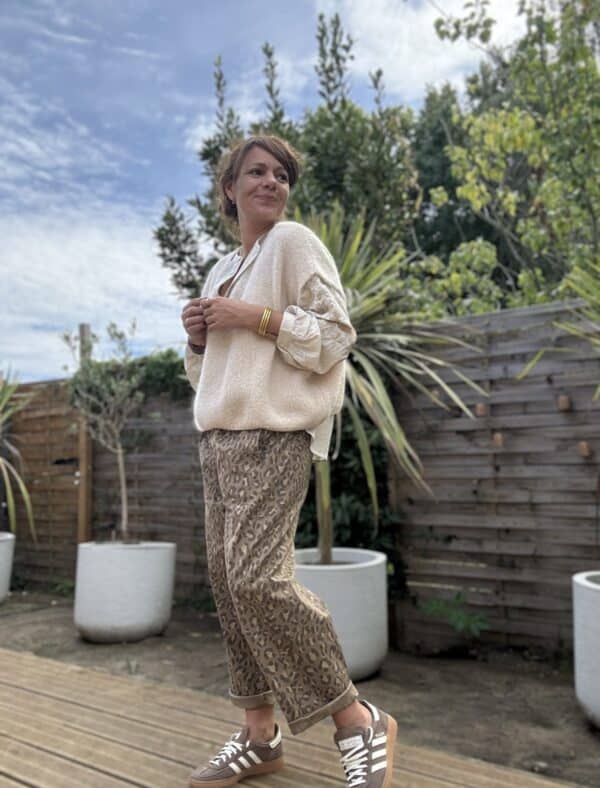 Pantalon léopard camel en coton – Image 3