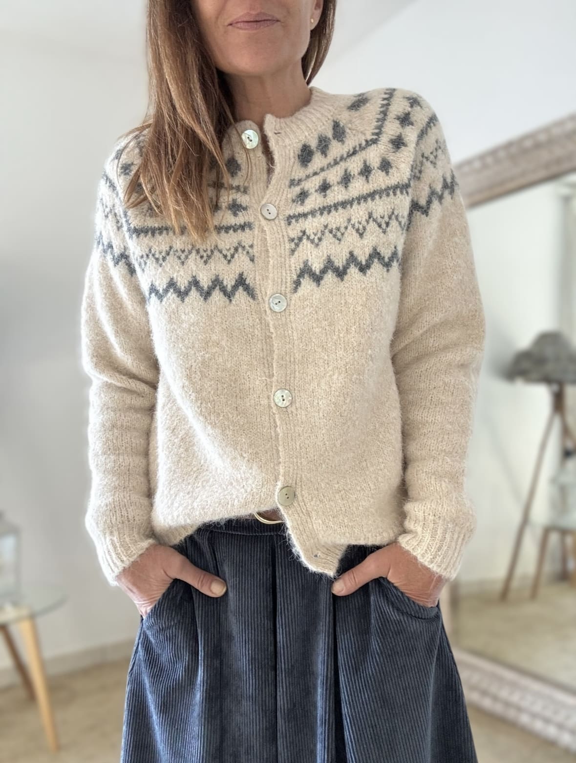 Gilet Brigit beige à motifs anthracite – Image 6