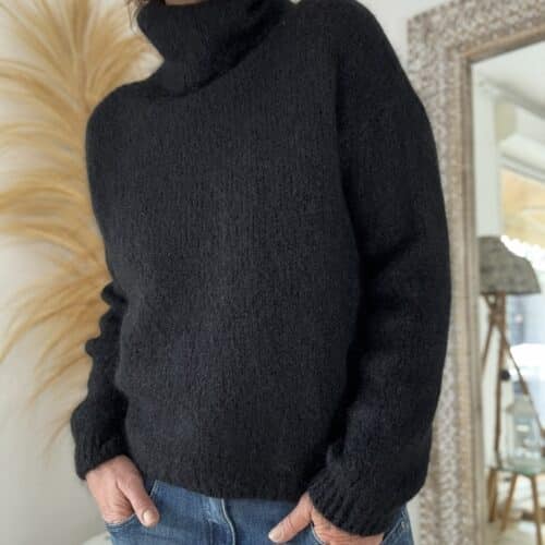 Pull col roulé noir Thot en kid mohair