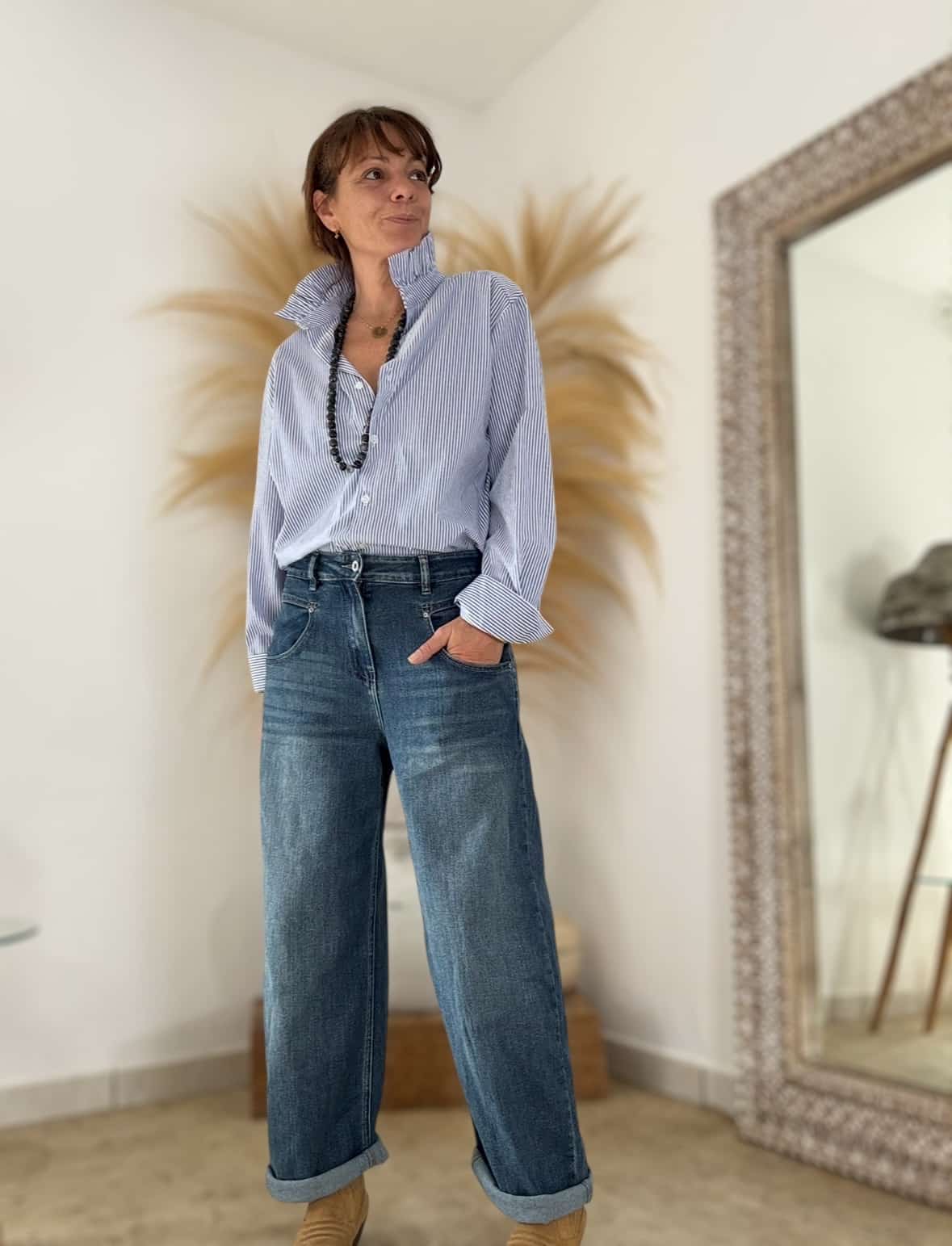 Chemise overseize Dana rayée blanc et bleu – Image 6