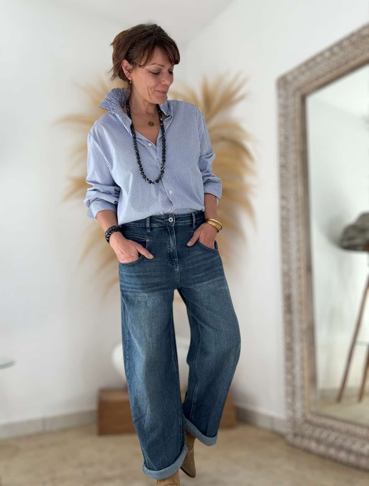 Chemise overseize Dana rayée blanc et bleu – Image 5