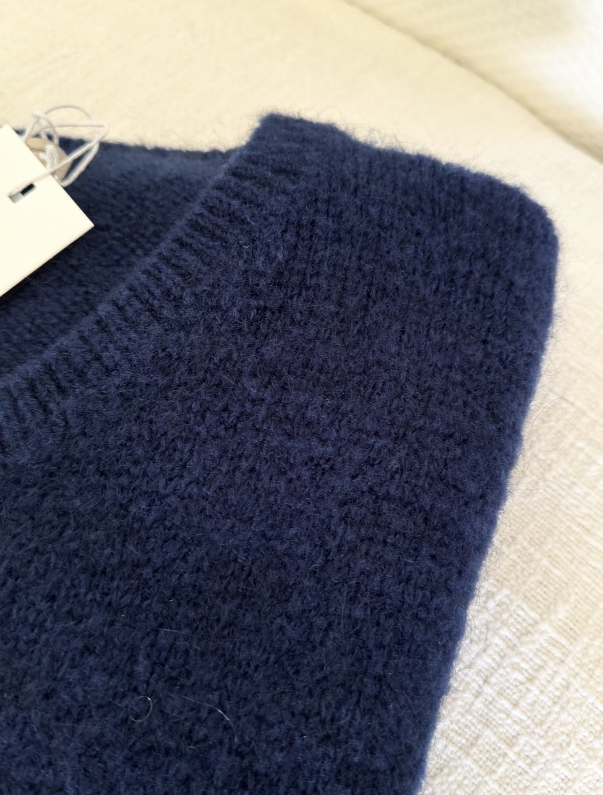 Pull oversize en kid mohair marine Noé – Image 2