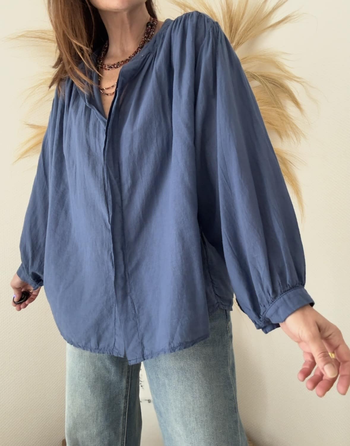 Chemise ample marine en voile de coton Gigi – Image 5