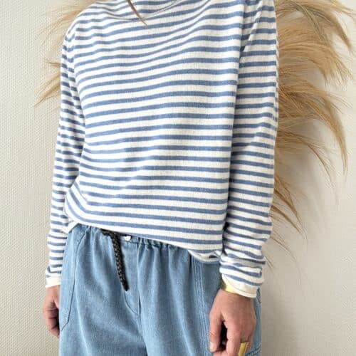 Pull fin Voltaire en cachemire et laine rayé bleu clair et blanc