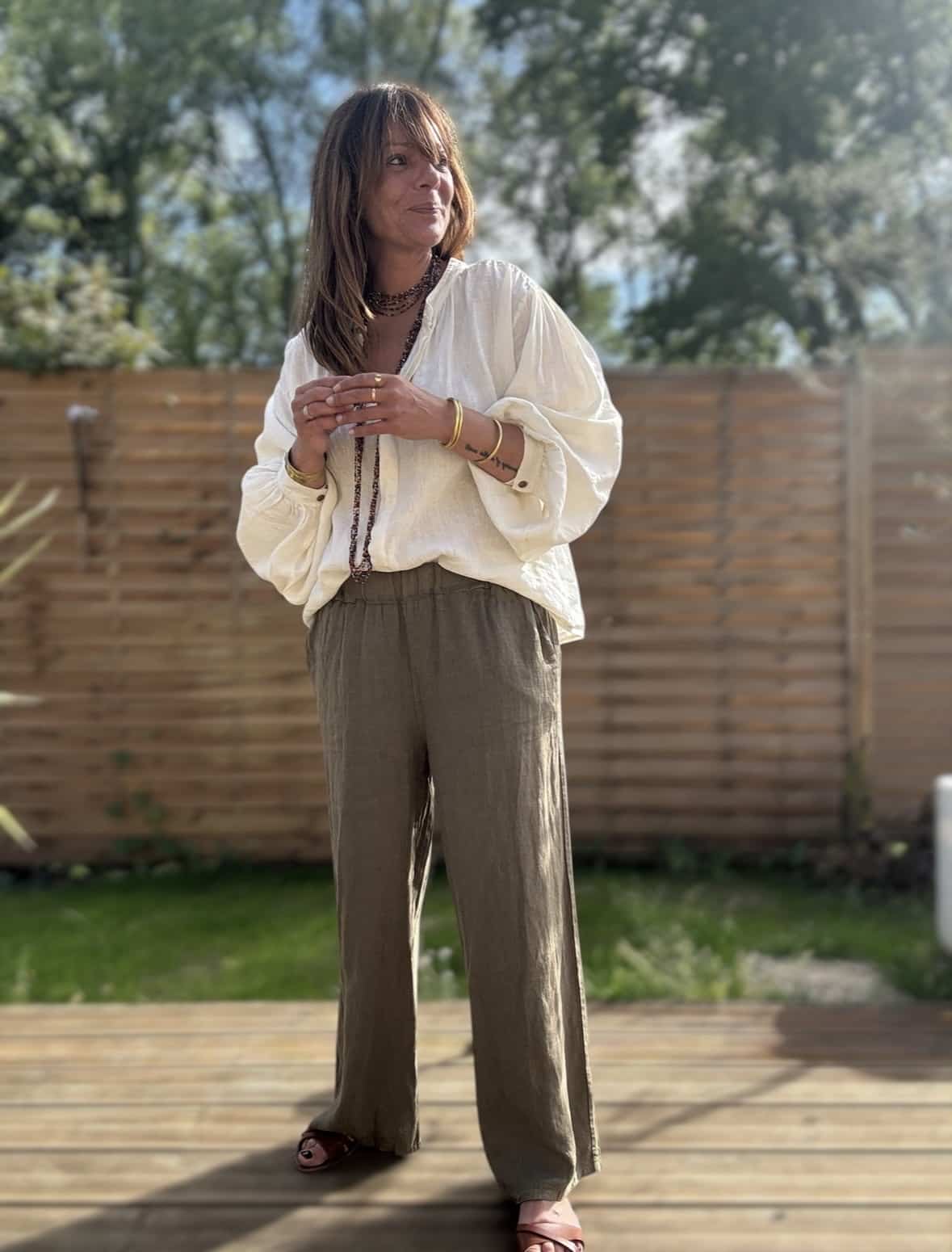 chemise ample en lin écrue Lévana – Image 2