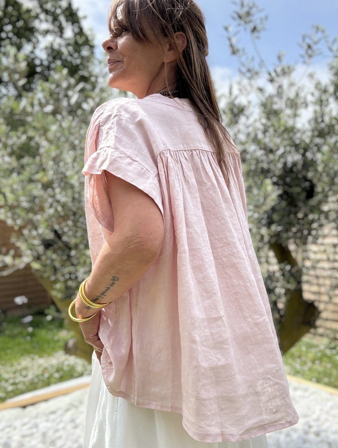 Blouse ample en lin rose poudré Laila – Image 7