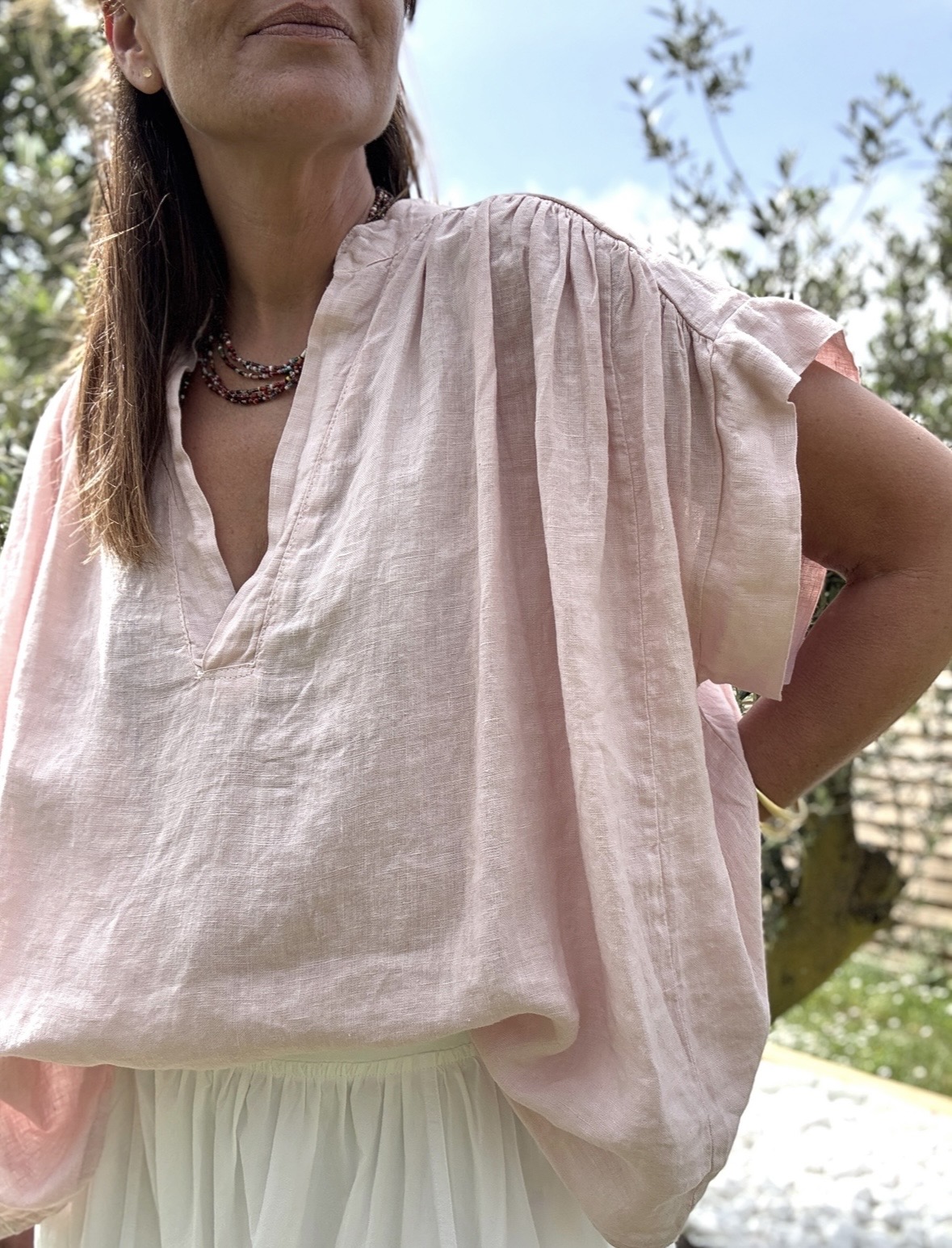 Blouse ample en lin rose poudré Laila – Image 2