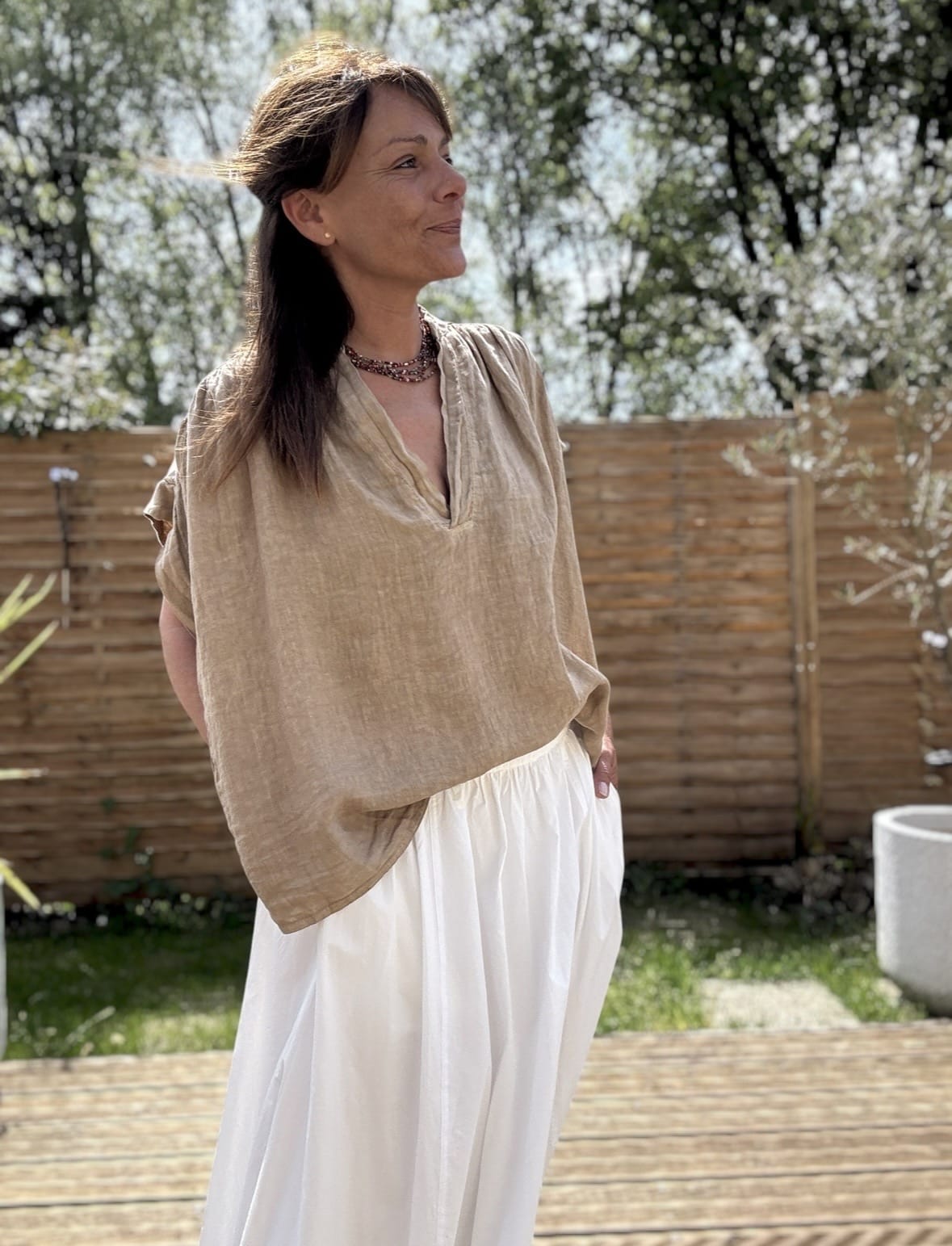 Blouse ample en lin camel Laila – Image 4