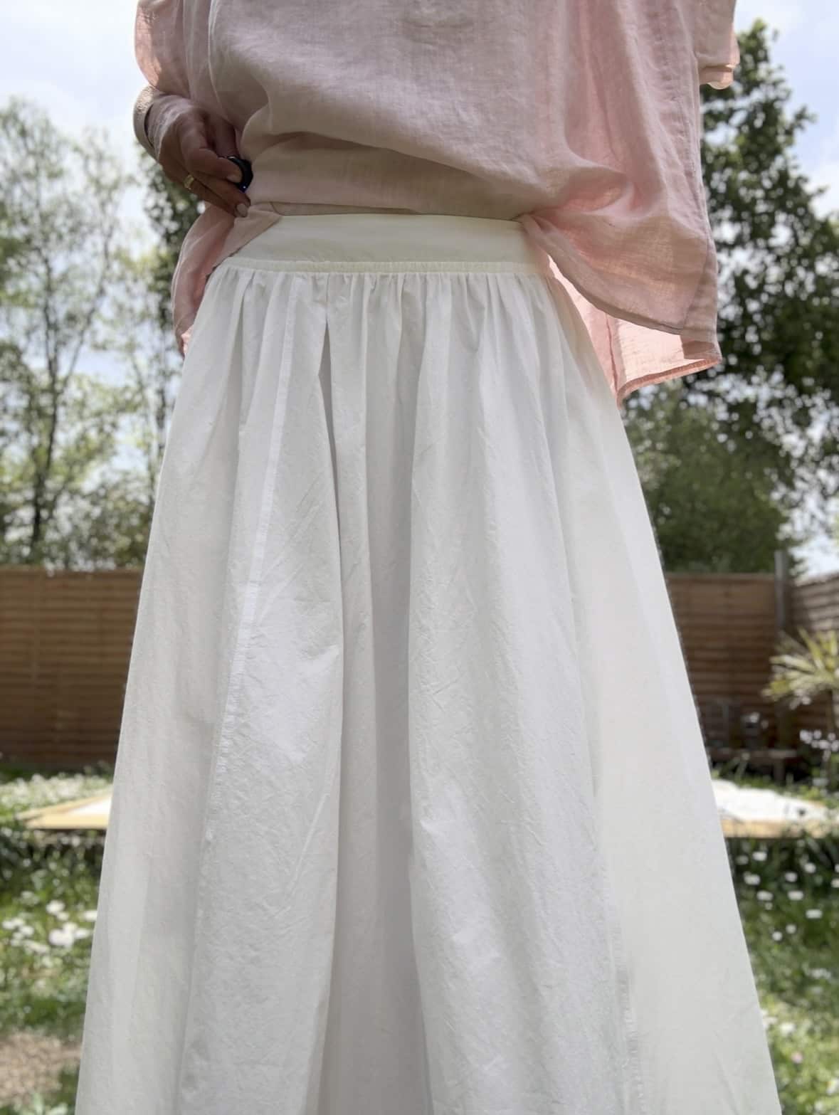 Jupe longue blanche en popeline de coton Isaline – Image 5