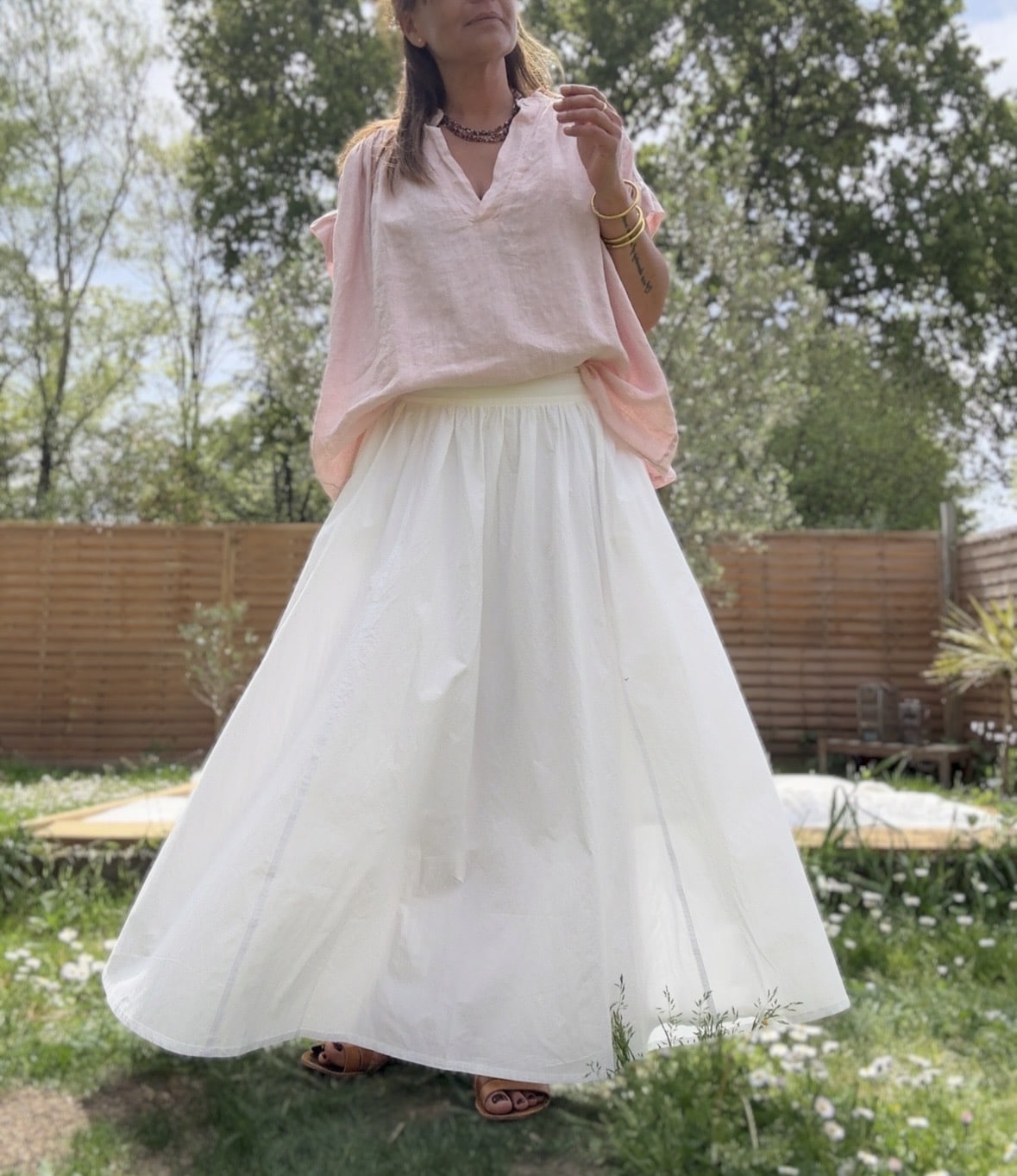 Jupe longue blanche en popeline de coton Isaline – Image 3