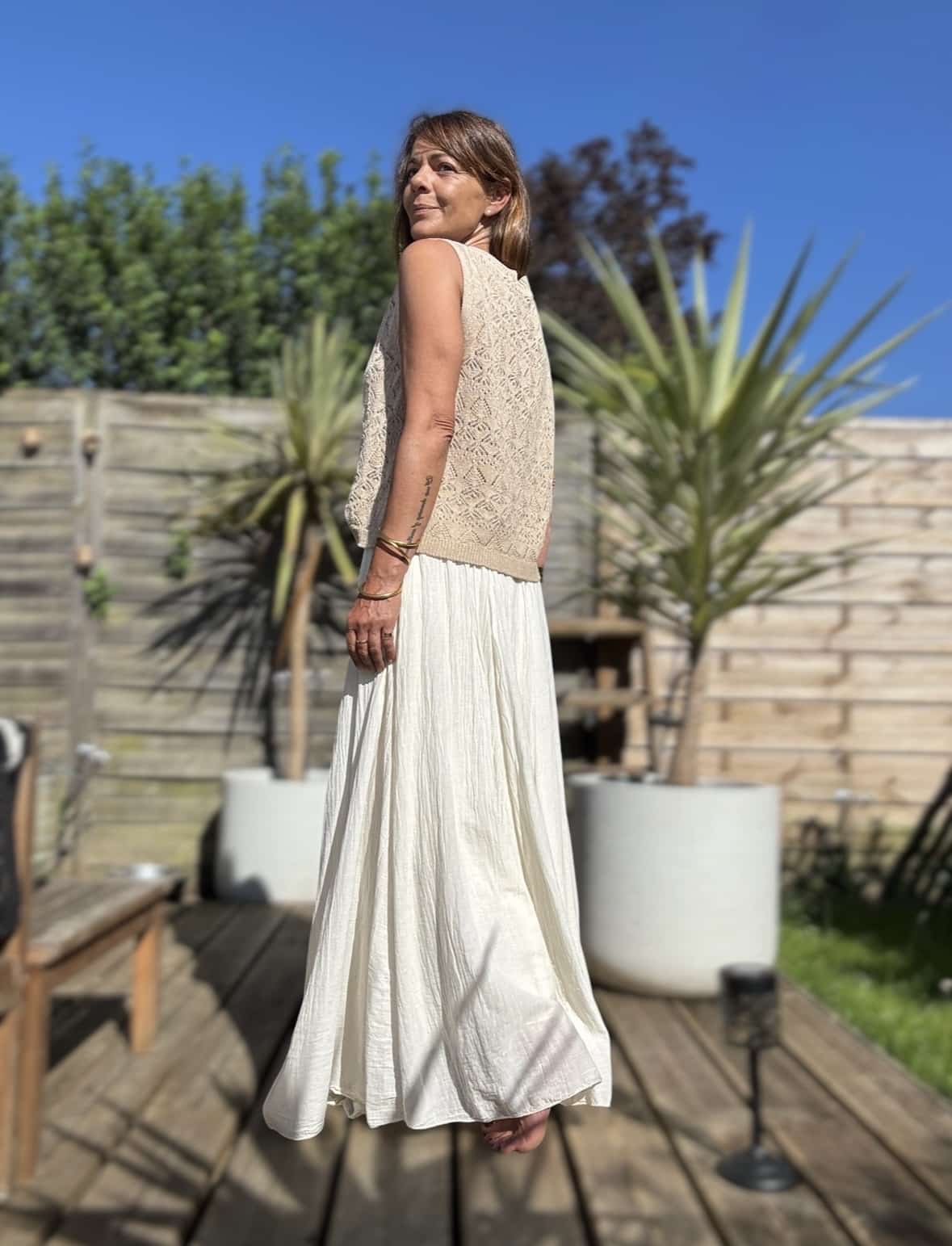 Jupe longue Mira en voile de coton écru, camel ou noir – Image 12