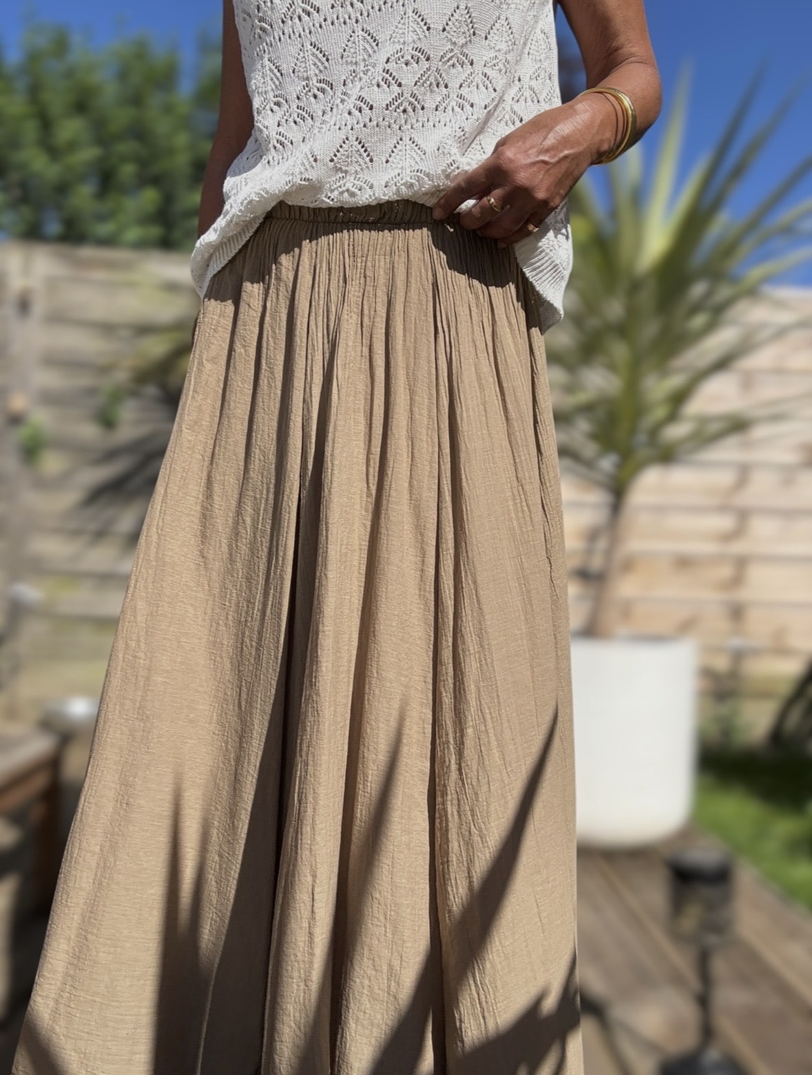 Jupe longue Mira en voile de coton écru, camel ou noir – Image 5