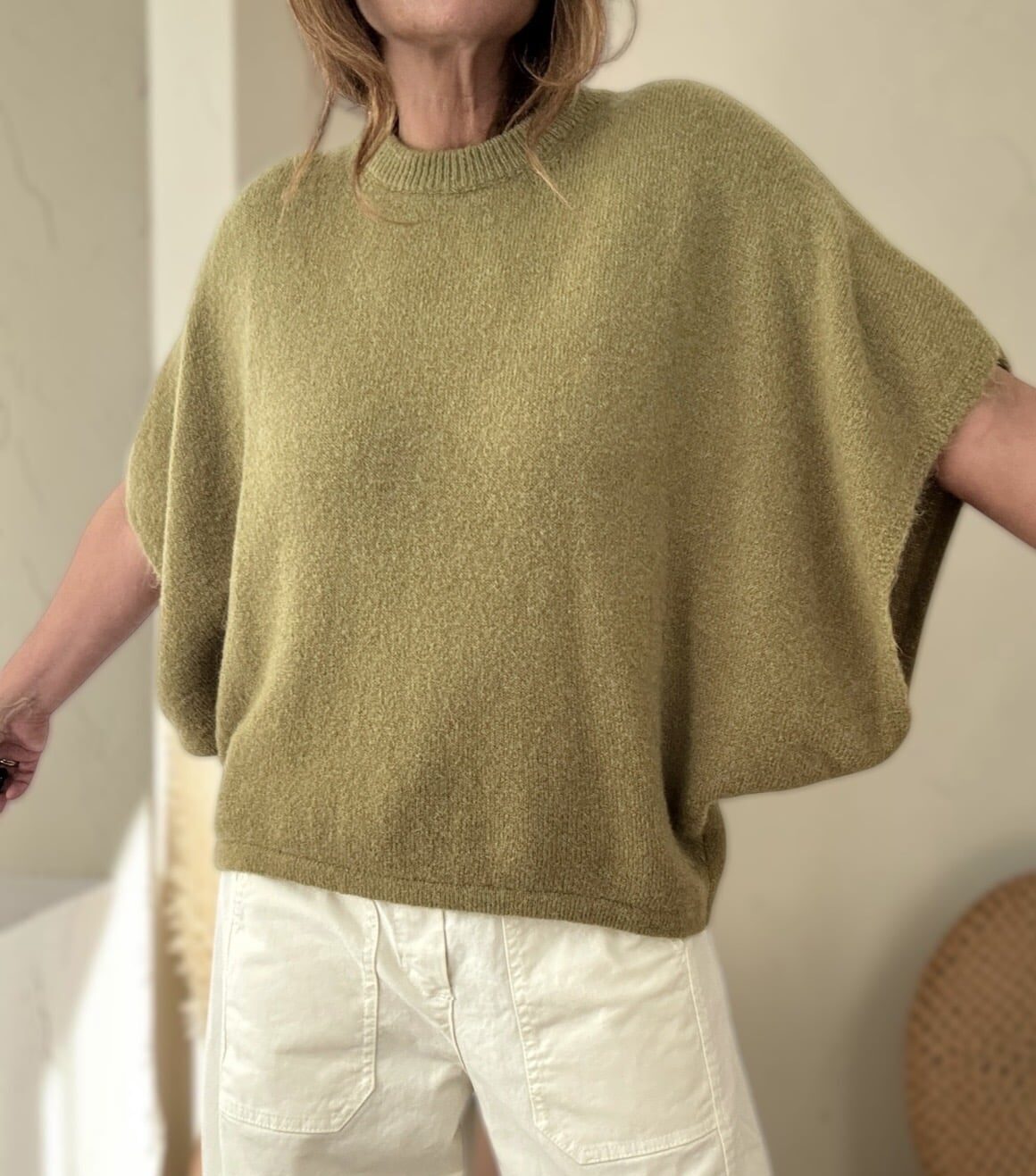Pull chauve-souris en baby alpaga olive Niko – Image 3
