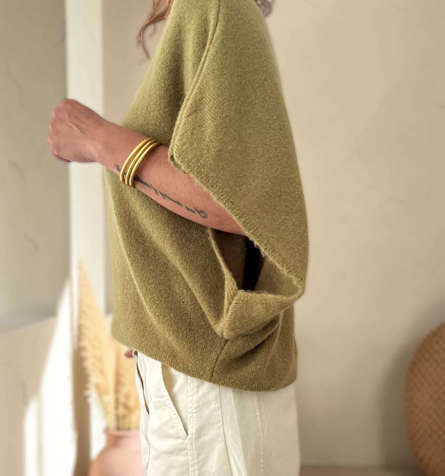 Pull chauve-souris en baby alpaga olive Niko – Image 2