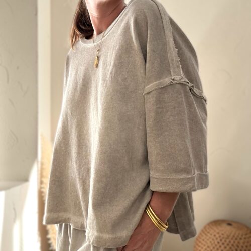 Sweat oversize en coton beige délavé manches 3/4