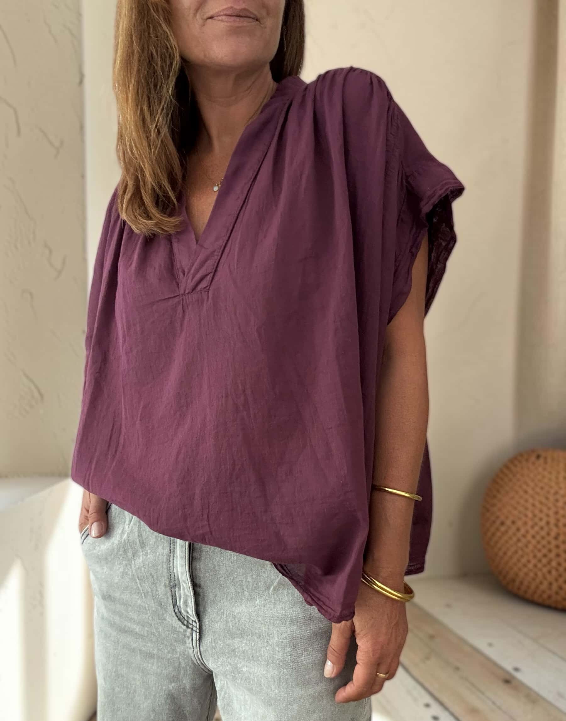 Blouse ample Théa en voile de coton aubergine – Image 3