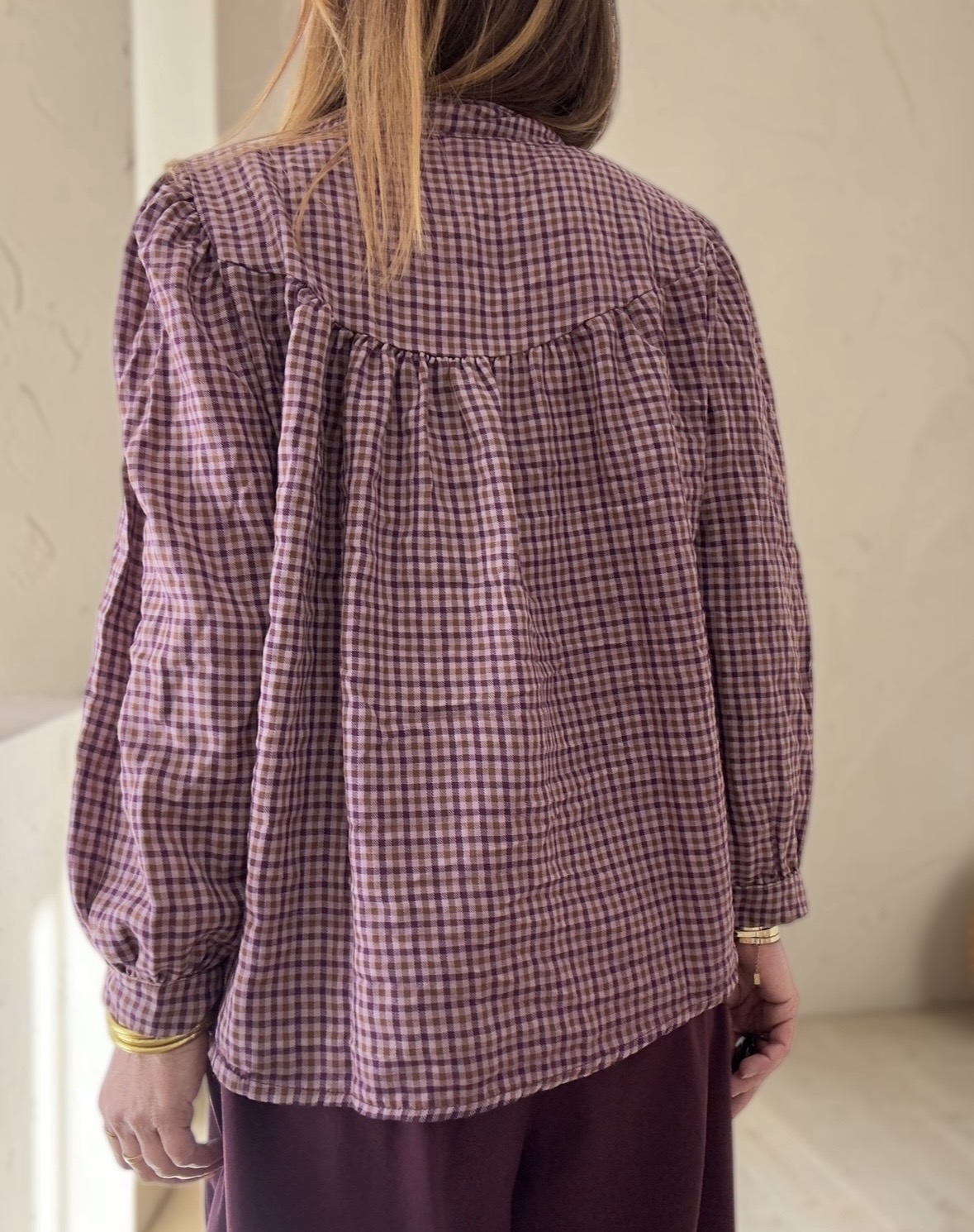 Chemise Abane à petits carreaux Aubergine et chocolat – Image 5